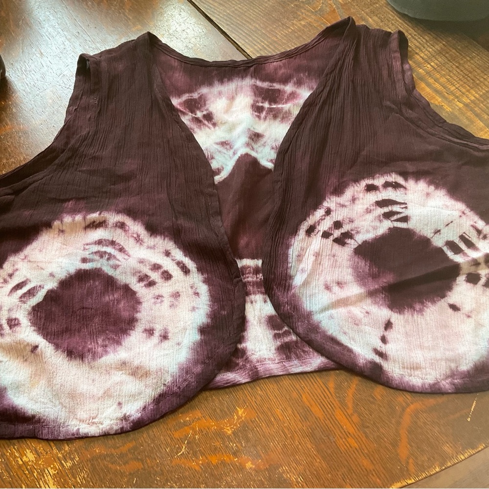 VINTAGE  TYE DYE   VEST  SIZE  M/L  SALE